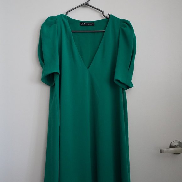Beautiful green dress Zara) - Picture 12 of 12